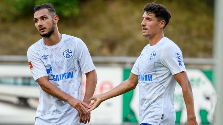 Ahmed Kutucu und Alessandro Schöpf beim Sieg gegen Osnabrück