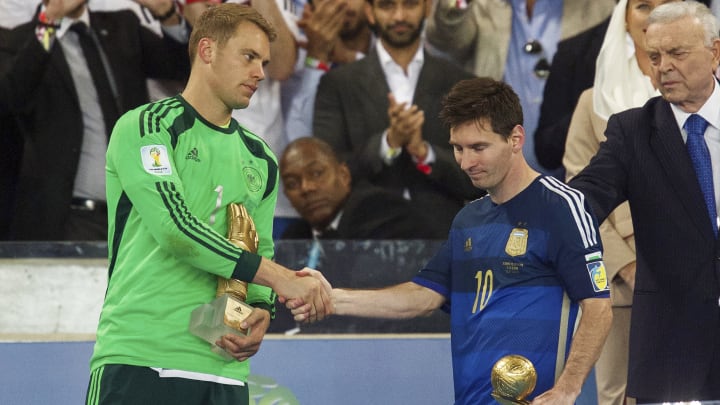 Neuer et Messi après la finale de la Coupe du Monde 2014
