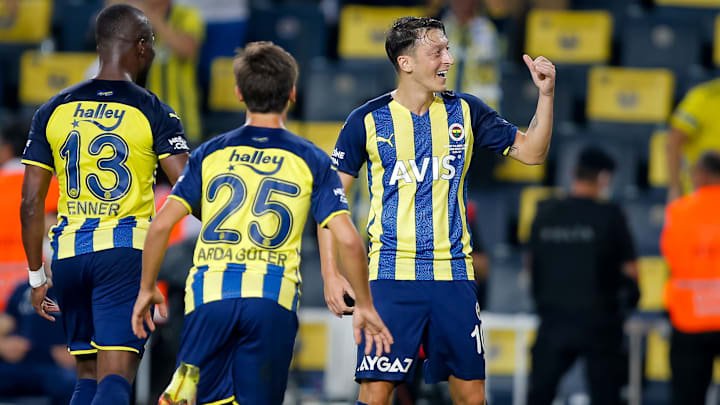 Mesut Özil'in gol sevinci Mesut Özil'in gol sevinci