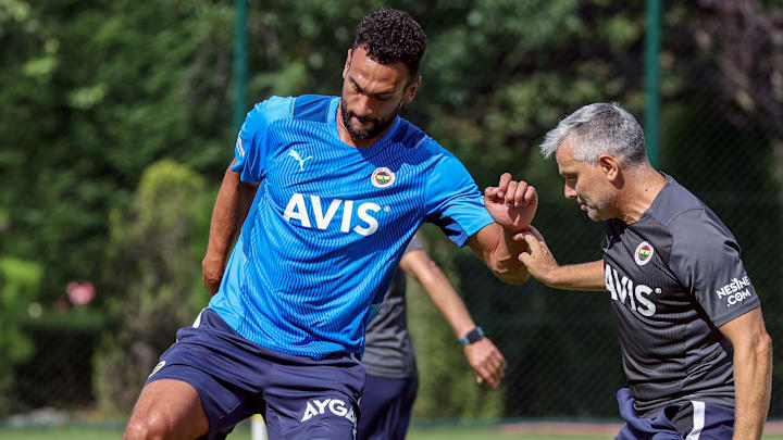 Steven Caulker kadroda düşünülmüyor. Steven Caulker kadroda düşünülmüyor.