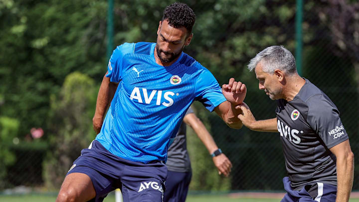Steven Caulker çalışmada Steven Caulker çalışmada