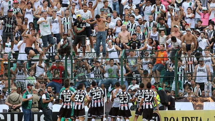 Figueirense v Vitoria