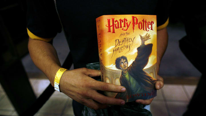 Harry Potter karya JK Rowling menjadi salah satu novel tersukses sepanjang masa
