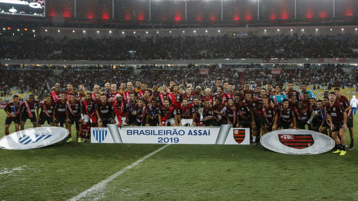 Flamengo pode se tornar o maior campeão brasileiro? Entenda a polêmica contagem de títulos nacionais