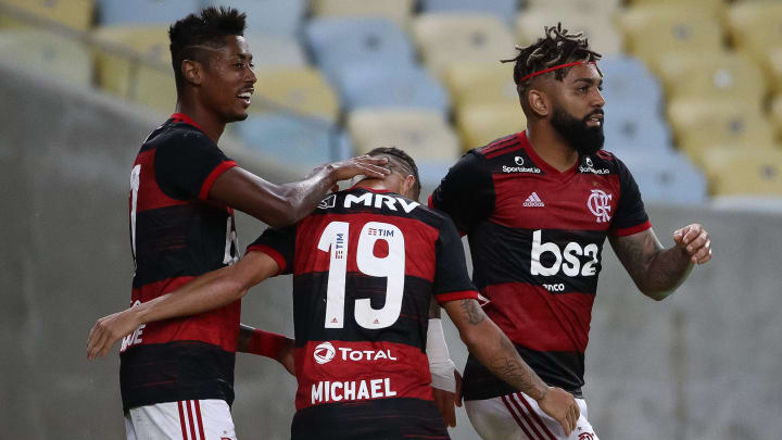 Com garotos da base e super astros, Flamengo libera numeração oficial do elenco para o Campeonato Brasileiro 2020.