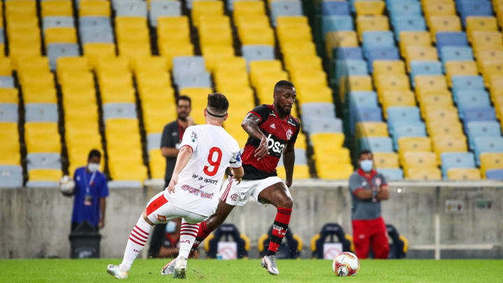 Flamengo v Bangu - Carioca State Championship