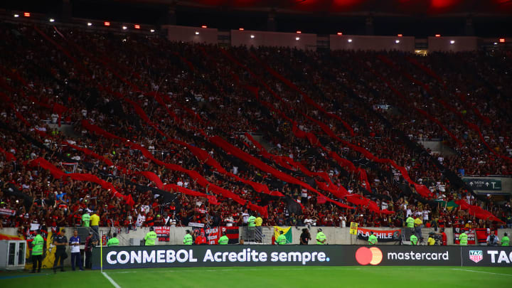 Raça Rubro-Negra emite carta com questionamentos e cobranças aos jogadores e comissão técnica do Flamengo. Raça Rubro-Negra emite carta com questionamentos e cobranças aos jogadores e comissão técnica do Flamengo.