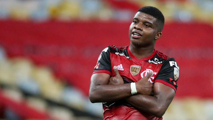 Rumo ao Vissel Kobe, do Japão, Lincoln não vai deixar saudades no Flamengo. Atacante merece segunda chance. Rumo ao Vissel Kobe, do Japão, Lincoln não vai deixar saudades no Flamengo. Atacante merece segunda chance.