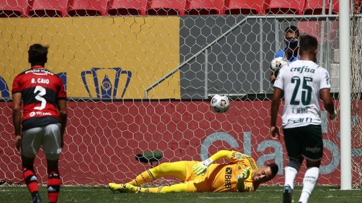 Diego Alves Flamengo Palmeiras Supercopa Luan