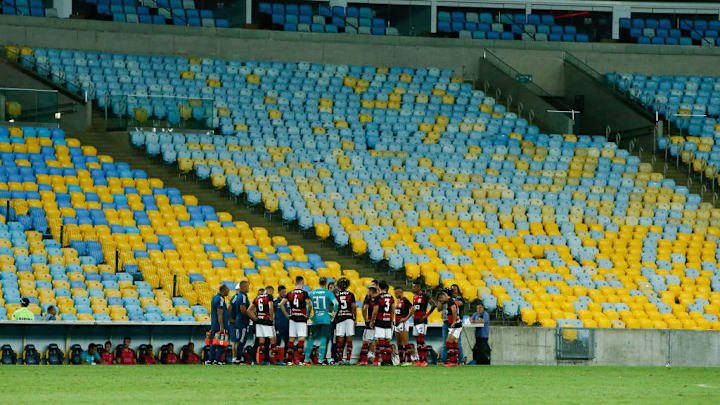 O Campeonto Carioca parou há quase três meses.