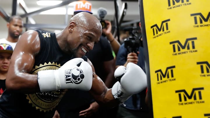 Floyd Mayweather Jr. anunció que seguirá realizando combates de exhibición