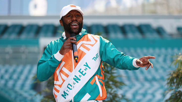Floyd Mayweather Jr. se medirá a Logan Paul en un combate de boxeo el 6 de junio