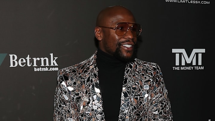 El patrimonio neto de Floyd Mayweather supera los 300 millones de dólares, según confesó el mismo tiempo atrás
