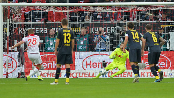 Rouwen Hennings überwand Timo Horn im Hinspiel per Strafstoß