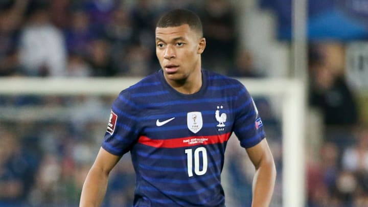 A Kylian Mbappé le están empezando a caer las críticas A Kylian Mbappé le están empezando a caer las críticas