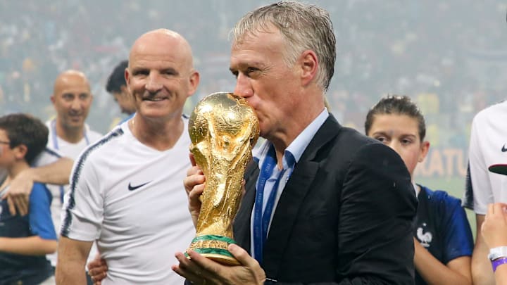 Il est encore difficile à l'heure actuelle de savoir qui prendra la suite de Didier Deschamps, à la tête des Bleus. Il est encore difficile à l'heure actuelle de savoir qui prendra la suite de Didier Deschamps, à la tête des Bleus.