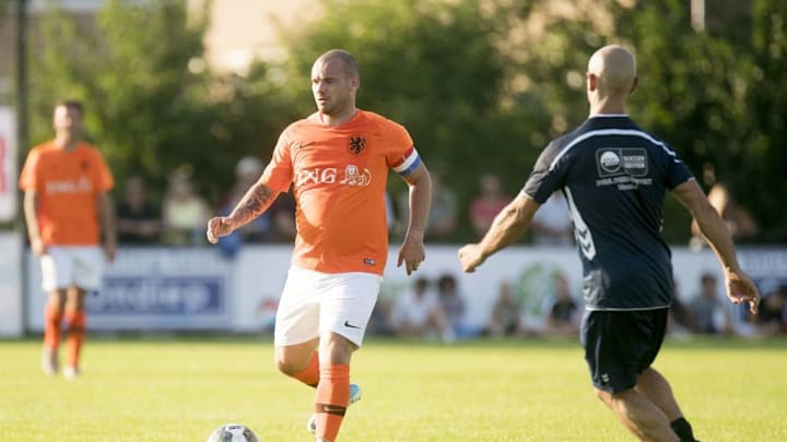 Friendly match"DHSC v former Dutch Internationals"
