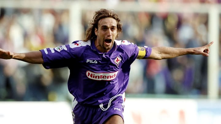 Gabriel Batistuta of Fiorentina celebrates