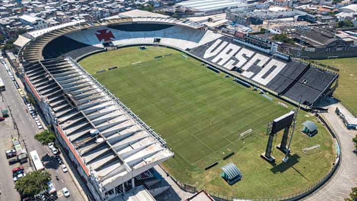 Vasco vai pagar R$ 1,2 milhão para Nenê, do Fluminense, que atuou no clube entre 2015 e 2018.