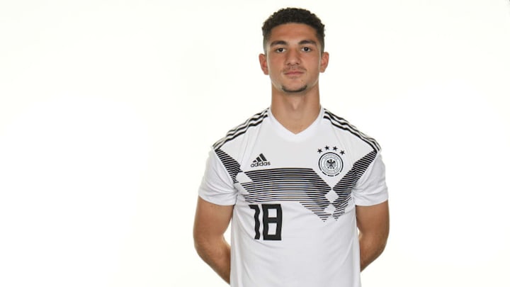 S04-Neuzugang Kerim Calhanoglu (17)
