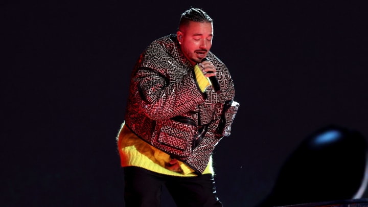 J Balvin lanzará un nuevo sencillo en el que aparece el tiktoker Khaby Lame J Balvin lanzará un nuevo sencillo en el que aparece el tiktoker Khaby Lame