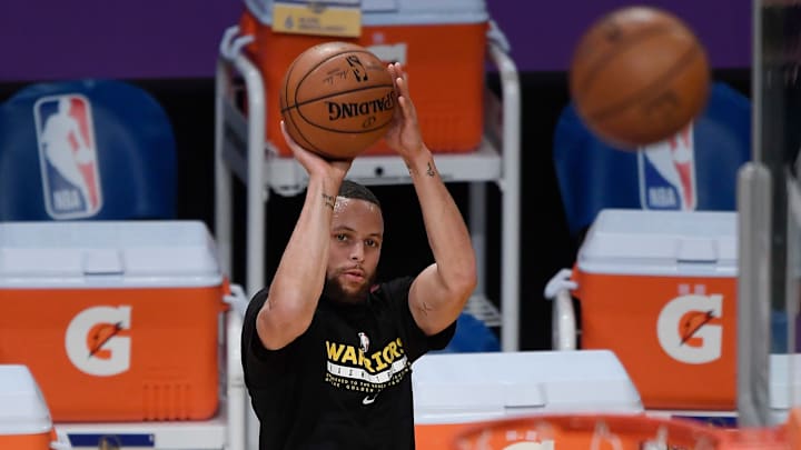 Stephen Curry tuvo un impresionante cierre de campaña