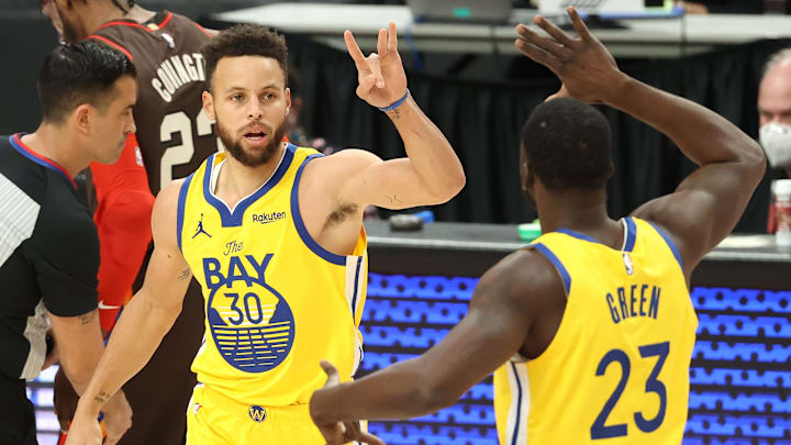 Las dos estrellas de los Warriors no viajarán con el equipo a Phoenix