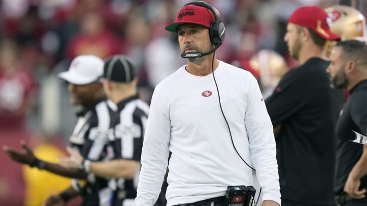 El entrenador de los 49ers espera tener a su quarterback titular en la Semana 5 