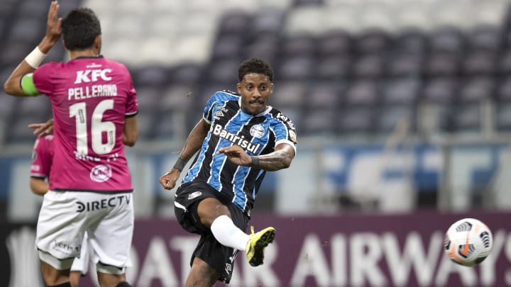 Jean Pyerre pode aparecer no início do duelo Jean Pyerre pode aparecer no início do duelo