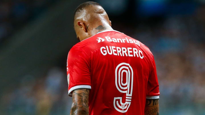 Centroavante deseja rescindir o contrato com o Colorado Centroavante deseja rescindir o contrato com o Colorado