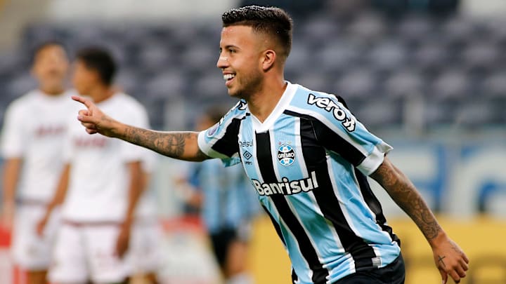 Campeão olímpico, o volante não deve atuar mais pelo Imortal na temporada Campeão olímpico, o volante não deve atuar mais pelo Imortal na temporada