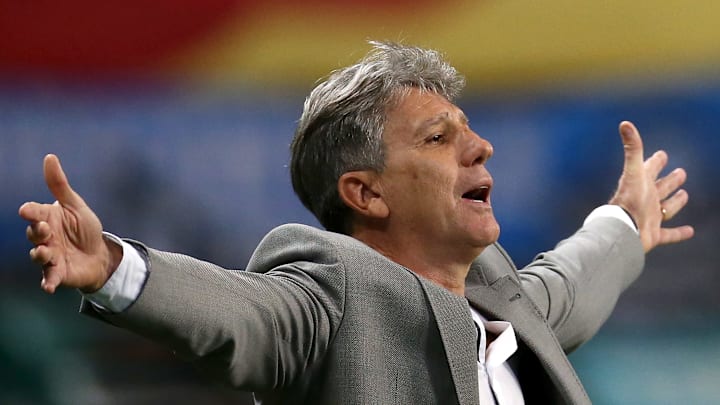 Treinador disputa sua sexta temporada no comando do Grêmio. Treinador disputa sua sexta temporada no comando do Grêmio.