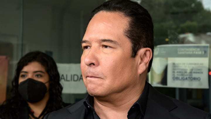 Gustavo Adolfo sufre "secuestro" por parte de "Rey Grupero" Gustavo Adolfo sufre "secuestro" por parte de "Rey Grupero"