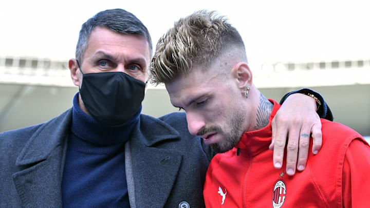 Paolo Maldini e Samu Castillejo 