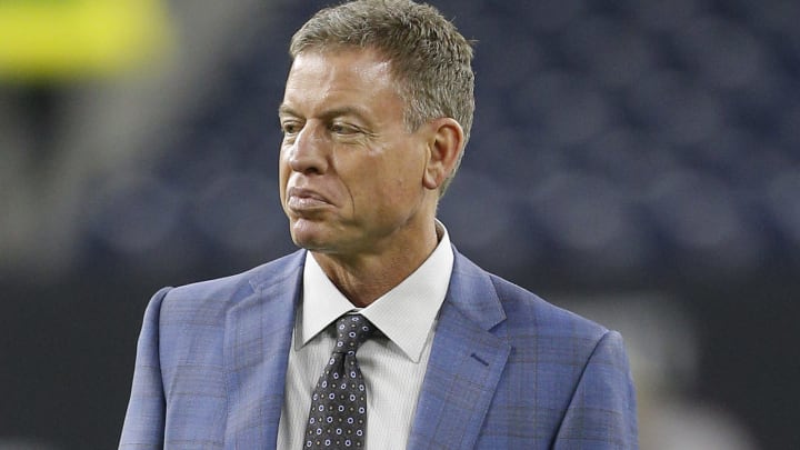 Troy Aikman appeared to take a shot at Jerry Jones for his unrealistic expectations of the Cowboys. 