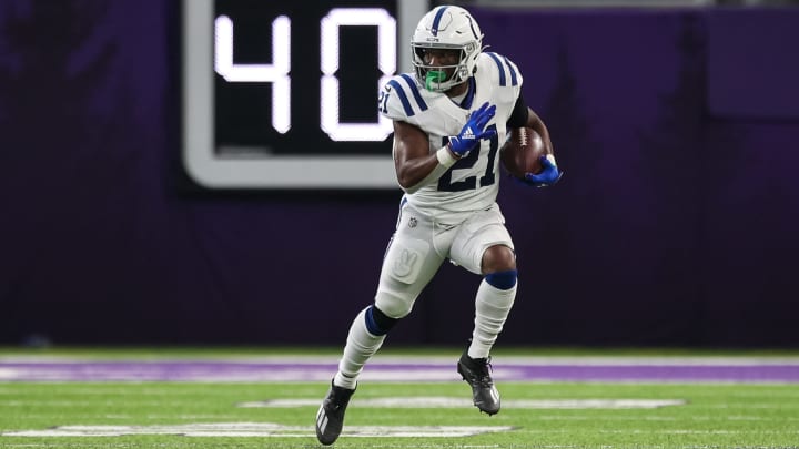 Nyheim Hines tiene experiencia de tres temporadas en la NFL 