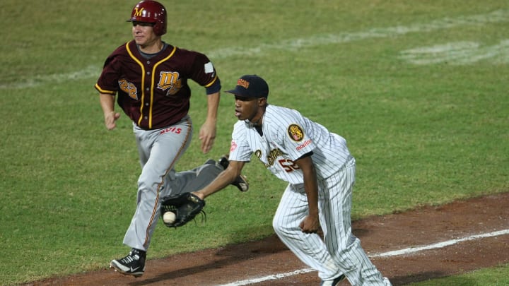 Leones del Caracas reciben a Caribes