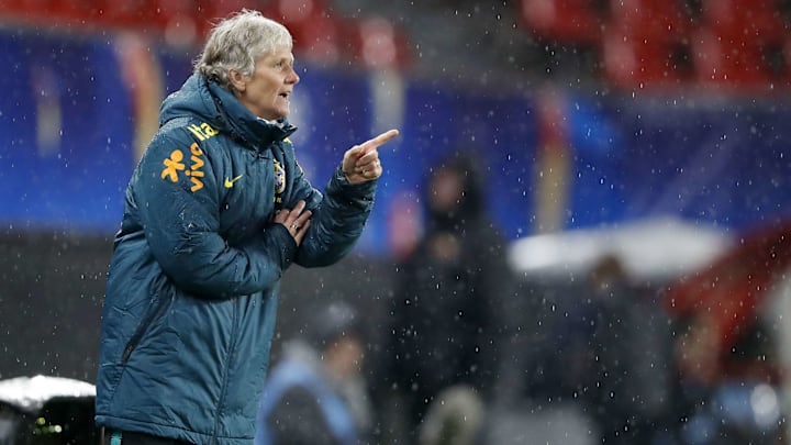 Intenção de Pia Sundhage é enfrentar adversários mais fortes durante preparação para os próximos compromissos da Canarinho