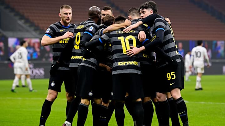 L'Inter festeggia un gol al Benevento 