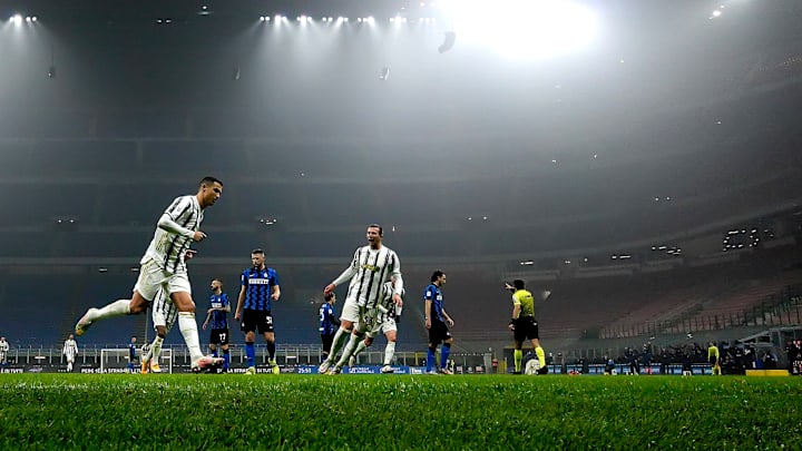La Juventus ha un piede in finale di Coppa Italia, dopo aver espugnato San Siro per 1-2 La Juventus ha un piede in finale di Coppa Italia, dopo aver espugnato San Siro per 1-2