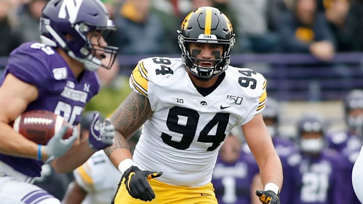 Iowa pass rusher AJ Epenesa