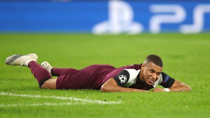 Mbappé seguirá su recuperación con Francia