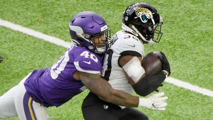 The Packers should sign Todd Davis from the Vikings. The Packers should sign Todd Davis from the Vikings.