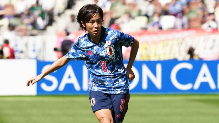 Arsenal Sign Japan International Long Term Target Mana Iwabuchi