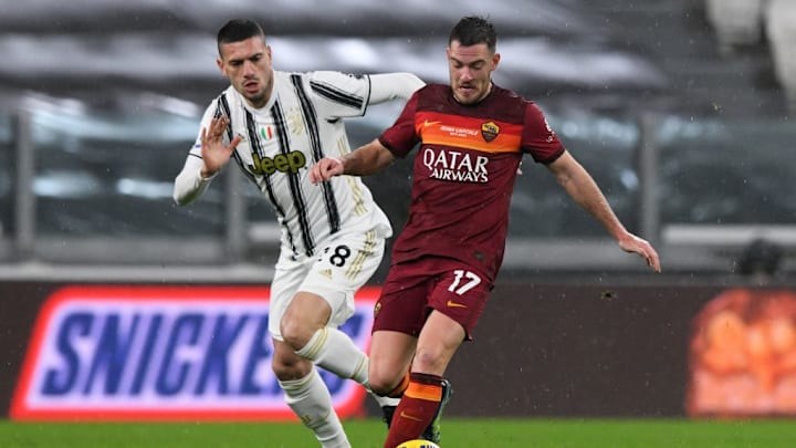 Veretout in uno scontro con Demiral 