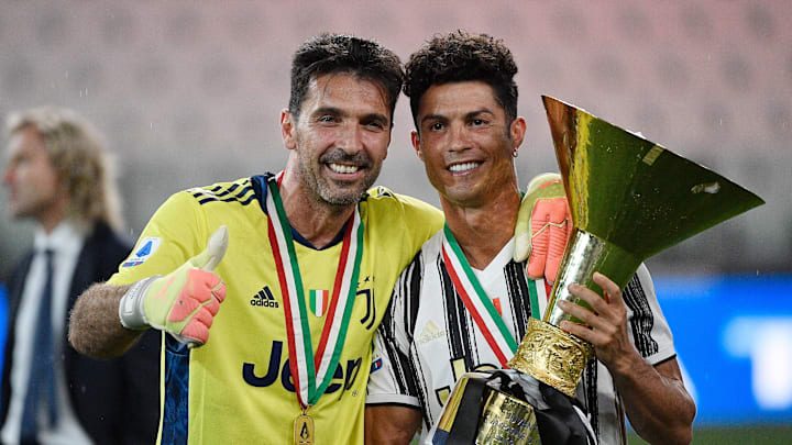Gianluigi Buffon dan Cristiano Ronaldo Gianluigi Buffon dan Cristiano Ronaldo
