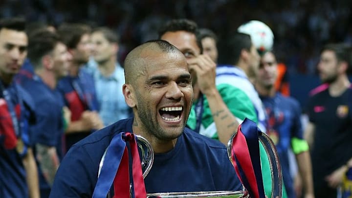 Dani Alves ganó 23 títulos con el conjunto blaugrana.