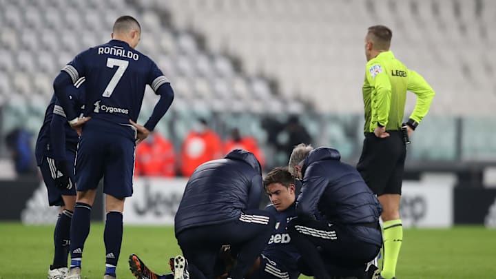 Paulo Dybala ditarik keluar pada laga vs Sassuolo Paulo Dybala ditarik keluar pada laga vs Sassuolo