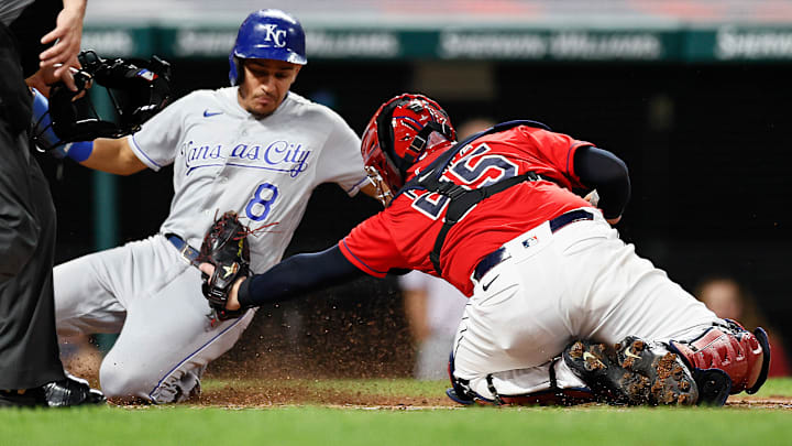 Kansas City Royals vs Cleveland Indians prediction and MLB pick straight up for tonight's game between KC vs CLE. Kansas City Royals vs Cleveland Indians prediction and MLB pick straight up for tonight's game between KC vs CLE.
