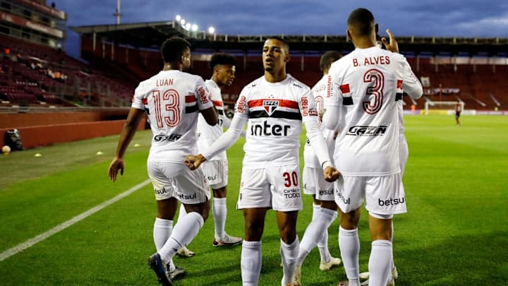 Lanus v Sao Paulo - Copa CONMEBOL Sudamericana 2020